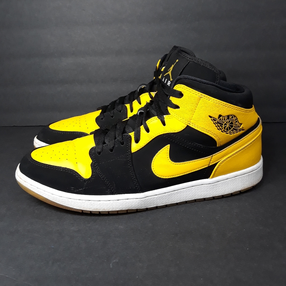 Nike Air Jordan 1 Mid New Love Sz 13